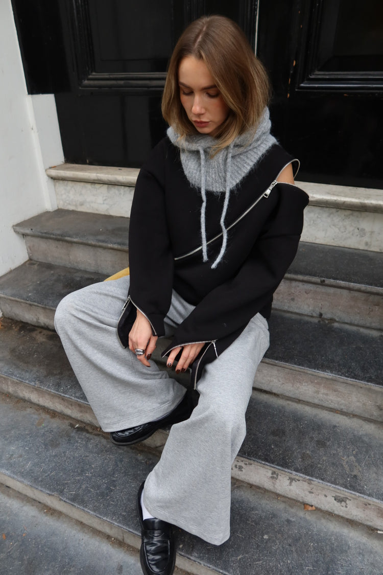 Sweater With Zipper Black